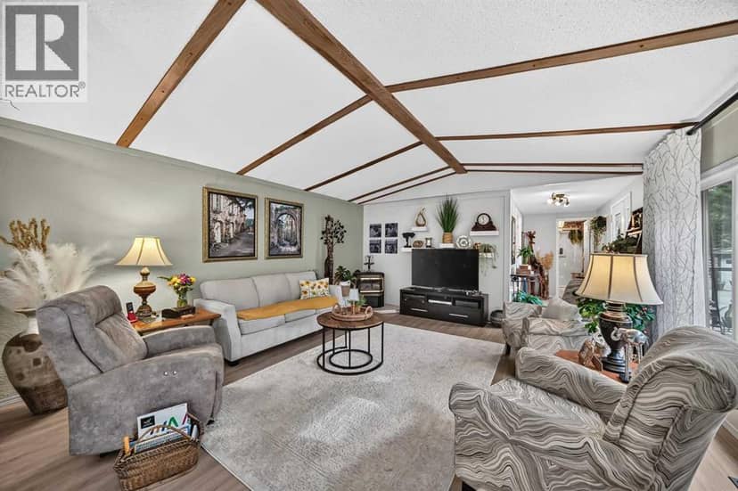 3221 Burroughs Manor NE, Calgary, photo 3