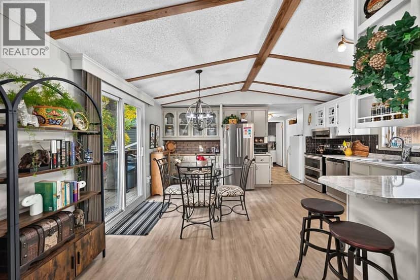 3221 Burroughs Manor NE, Calgary, photo 6