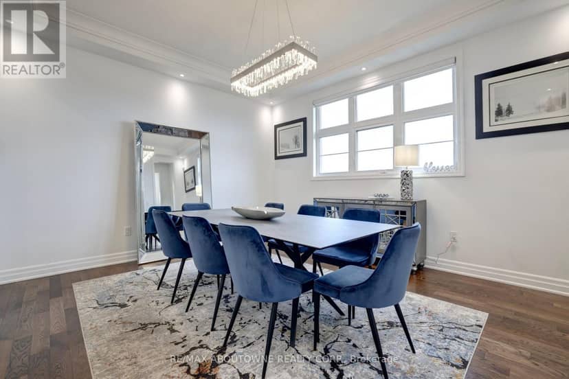 1416 Ford Strathy Crescent, Oakville, photo 7