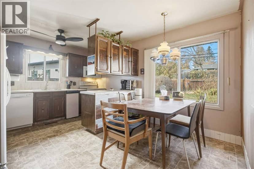 31 Hendon Place NW, Calgary, photo 3