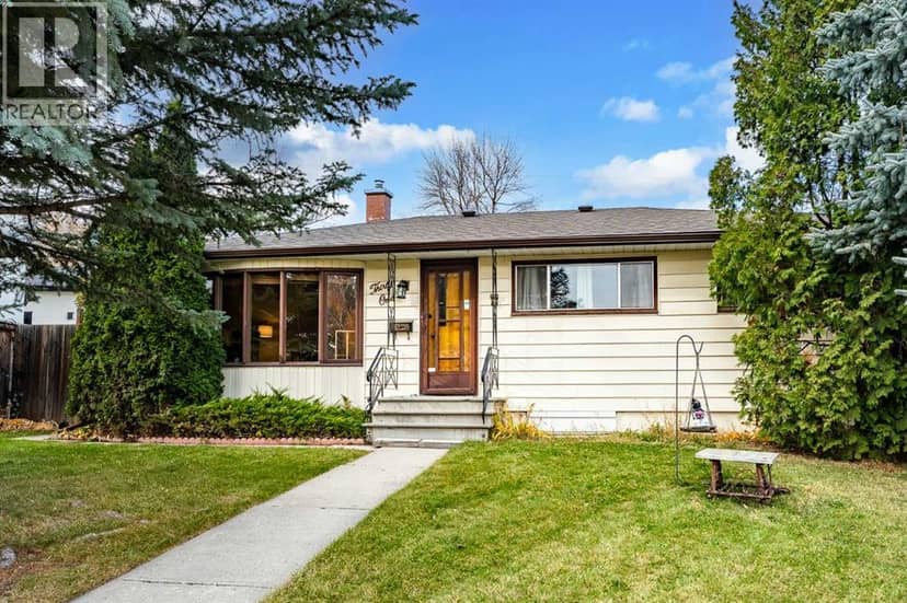 31 Hendon Place NW, Calgary