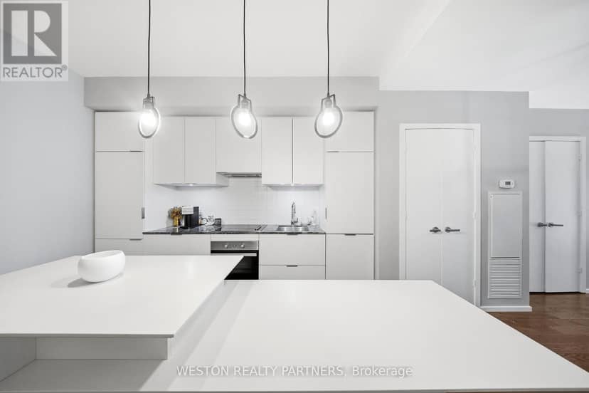 208 - 5 St Joseph Street, Toronto, photo 5