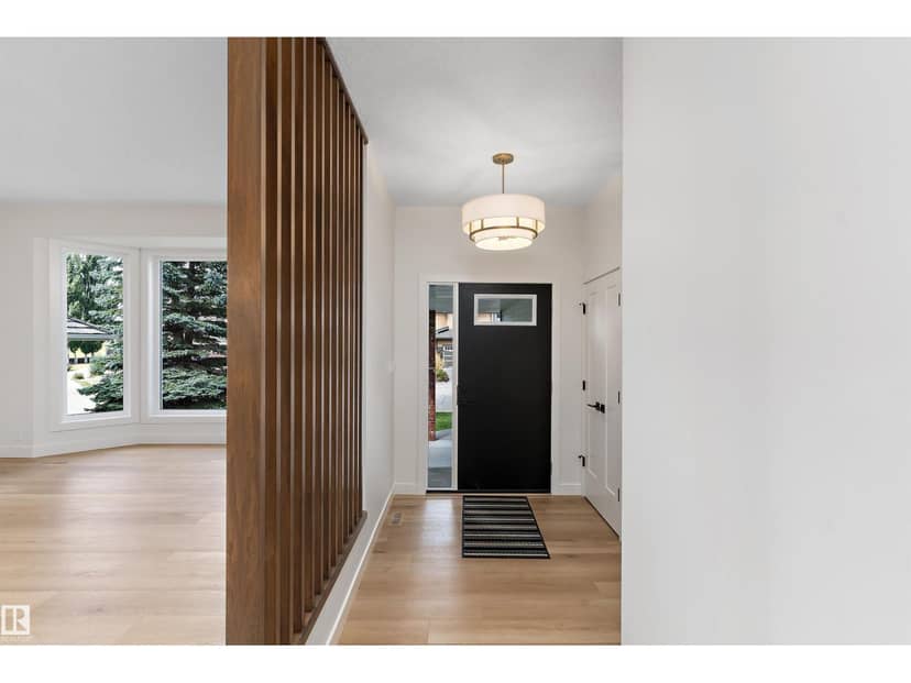 1708 Bearspaw Dr W NW, Edmonton, photo 2
