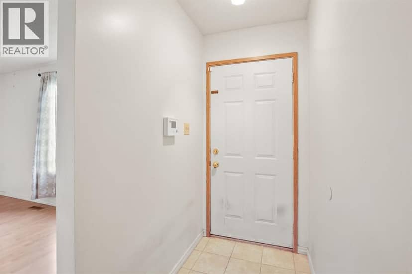 271 Overdown Drive, Red Deer, photo 2