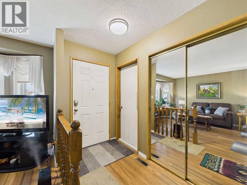 63 Ellis Street, Red Deer, photo 5