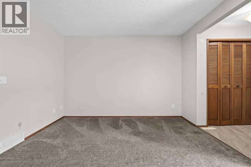 116, 6103 Madigan Drive NE, Calgary, photo 6