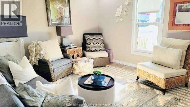 14 York STREET East, Ridgetown, photo 3
