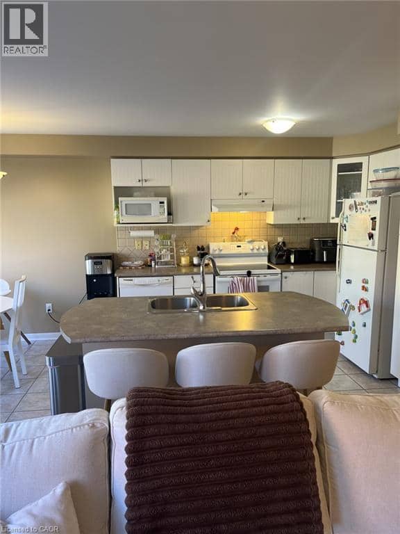 17 GARTH MASSEY Drive, Cambridge, photo 2