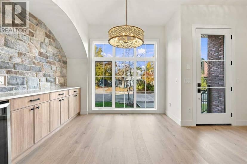 249 22 Avenue NE, Calgary, photo 3