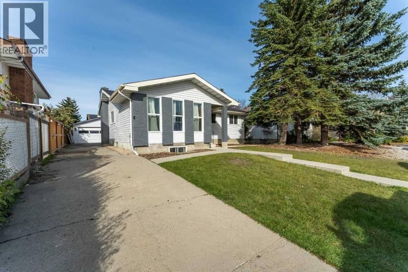 208 Woodpark Place SW, Calgary, photo 2