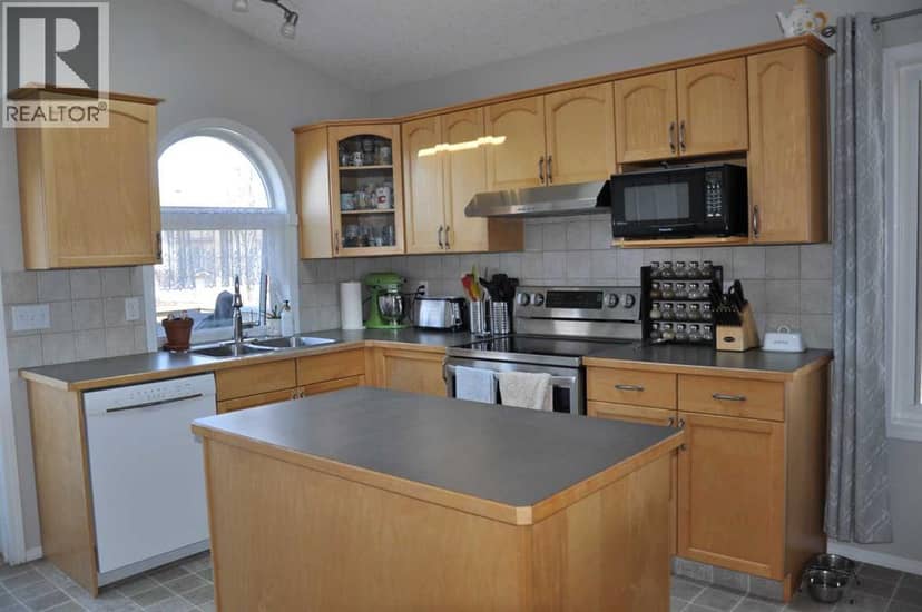47 Riverbrook Close W, Lethbridge, photo 4