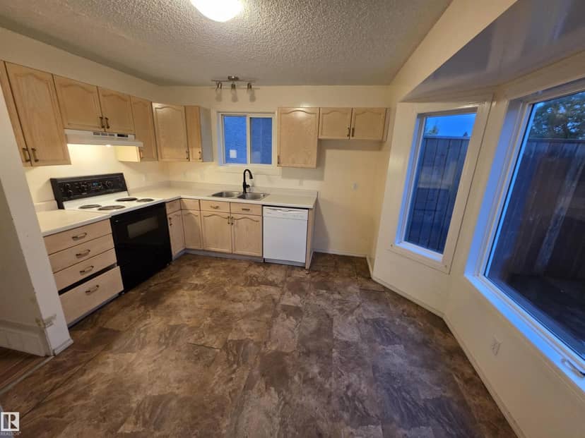 #136 5 Aberdeen Wy, Stony Plain, photo 2