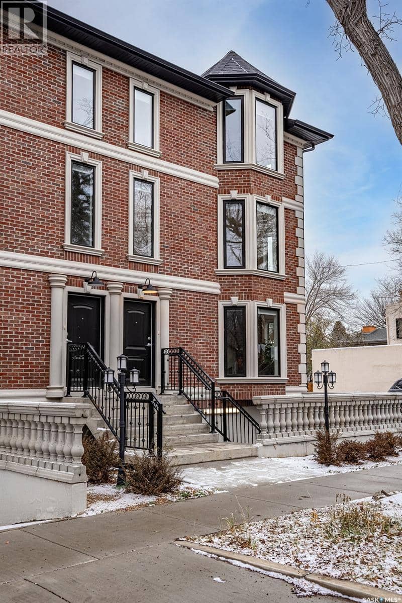 1007 Osler STREET, Saskatoon, photo 2