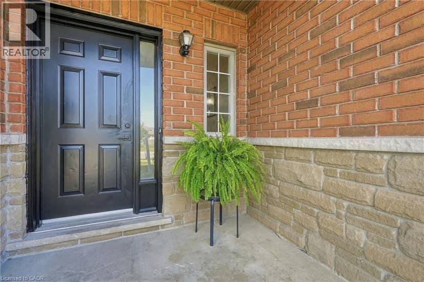 257 SOUTHBROOK Drive, Binbrook, photo 2