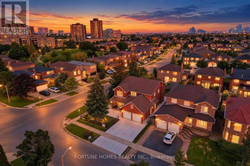 1 Ortona Drive, Brampton, photo 4