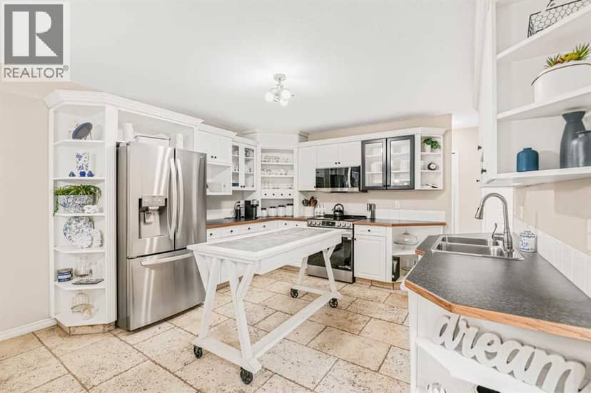 5308 46 Avenue, Red Deer, photo 8