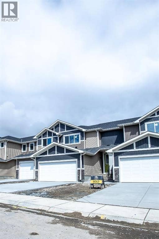 316 Waterford Way, Chestermere, photo 2