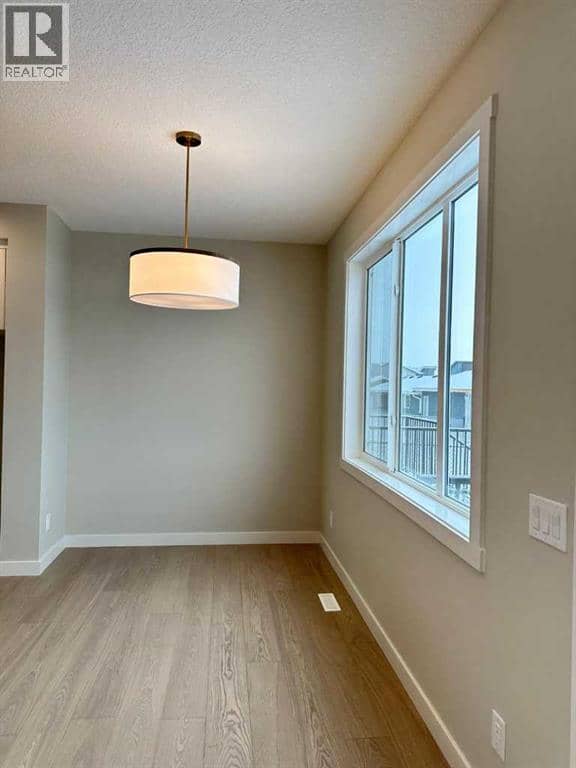 393 Waterford Boulevard, Chestermere, photo 6