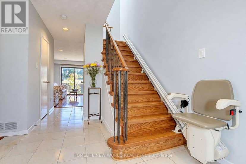 23 Shepmore Terrace, Toronto, photo 3