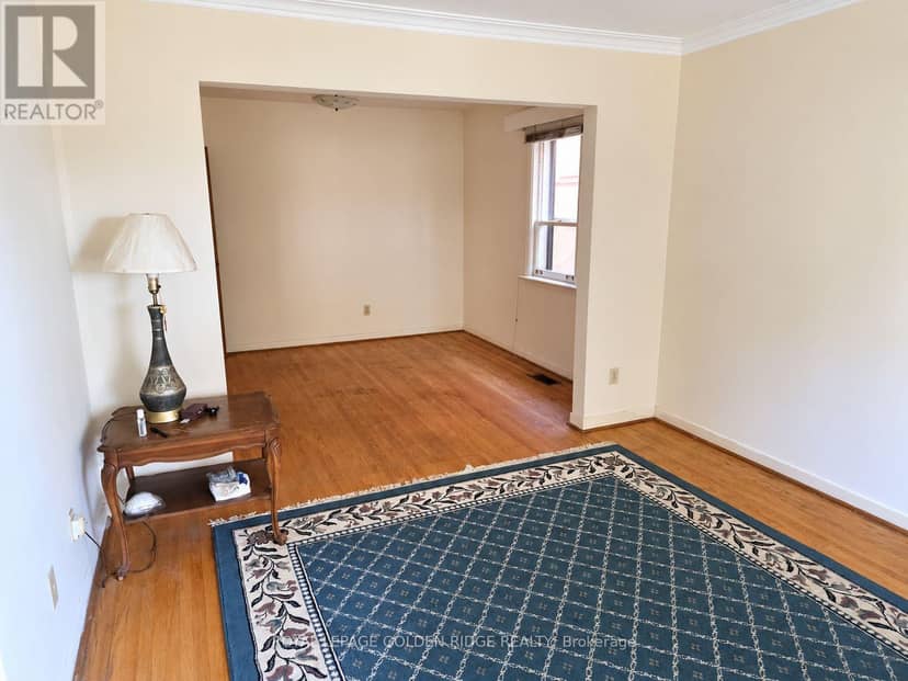 89 Spruce Hill Road, Toronto, photo 2