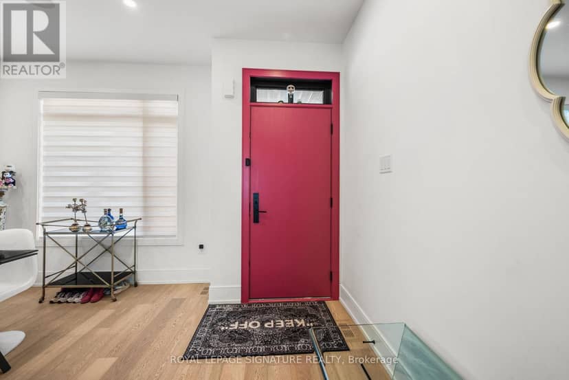 204 McRoberts Avenue, Toronto, photo 3