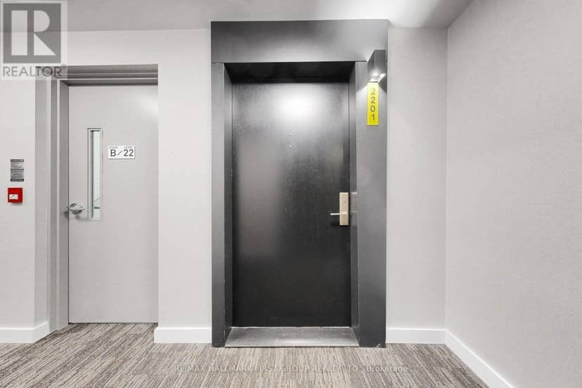 2201 - 158 Front Street E, Toronto, photo 2